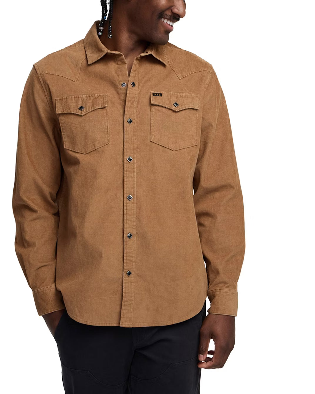 Model wearing Banning Snapshirt outdoors, styled for casual fall look