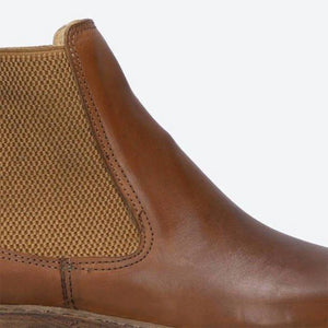 astorflex chlesea boot close up