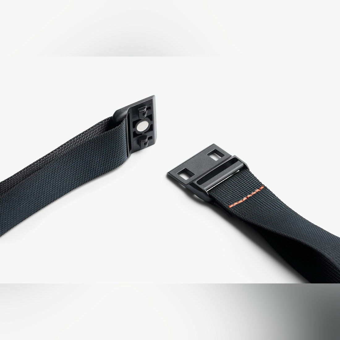 Bellroy Lite Sling in Black, close-up of the strap buckle - The Simple Man