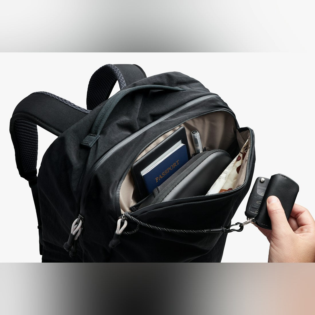 Bellroy Lite Travel Pack 38L carry-on backpack in Black, interior pockets and compartments - The Simple Man