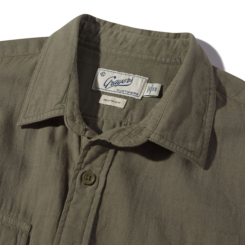 Grayers Brando lightweight double cloth shirt in olive, Close up detail  view