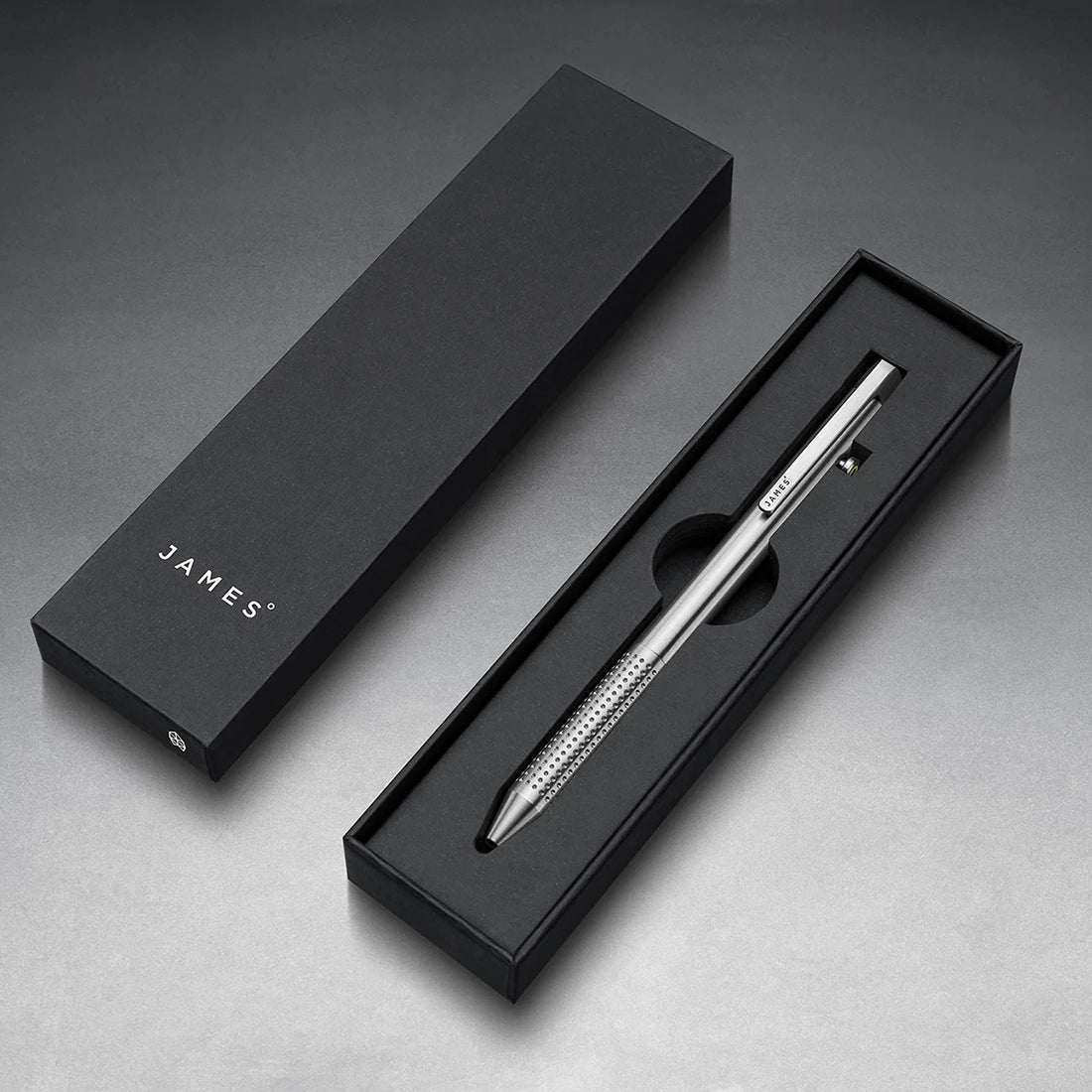The James Brand Kent bolt-action pen in silver soldier view