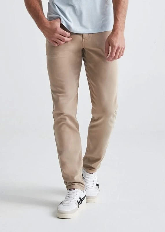 Duer Men s No Sweat Slim 32W 30L Desert Khaki