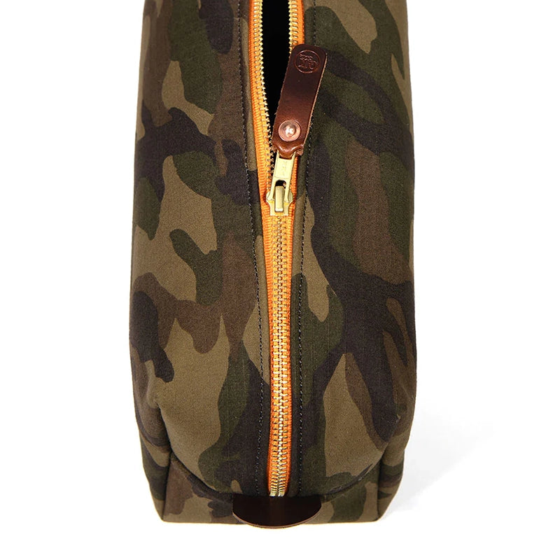 General Knot Ranger Camo Dopp kit, top close up detail view