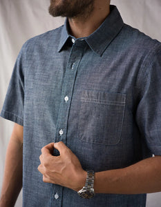 Ace Rivington Short Sleeve Tailored Shirt Indigo Rinse close-up of spread collar single chest pocket and indigo yarn dye detail
