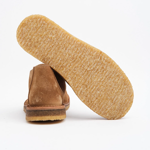 Natural crepe rubber outsole of the whiskey Beenflex moccasin chukka, bottom view, The Simple Man