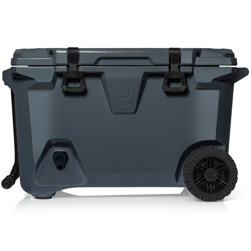 Brümate's brutank all terrain cooler in Nightfall blue lid closed side view