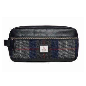 Bronte Moon wash kit / Dopp kit in Navy and Grey Check